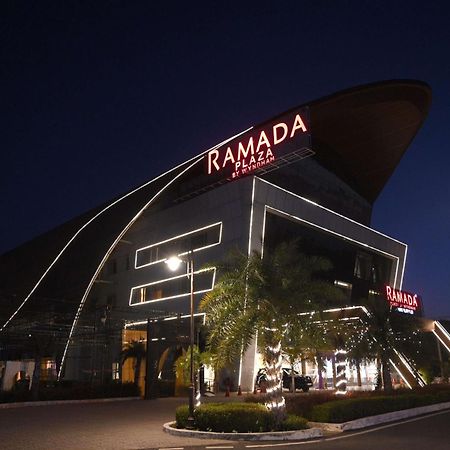 Ramada Plaza By Wyndham Jammu Vijaypur Hotell Exteriör bild